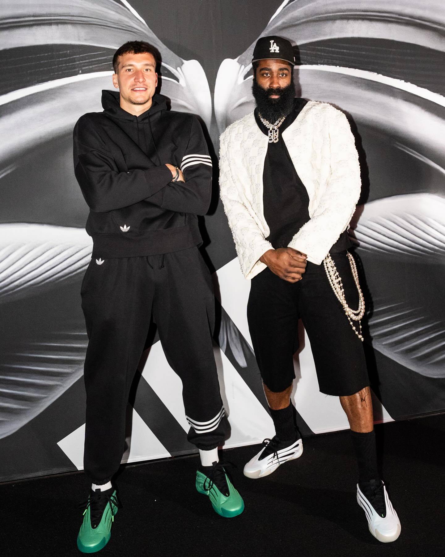 九游娱乐游戏 - 哈登回归赛场，高光表现首场状态亮眼，德国队观众沸腾！